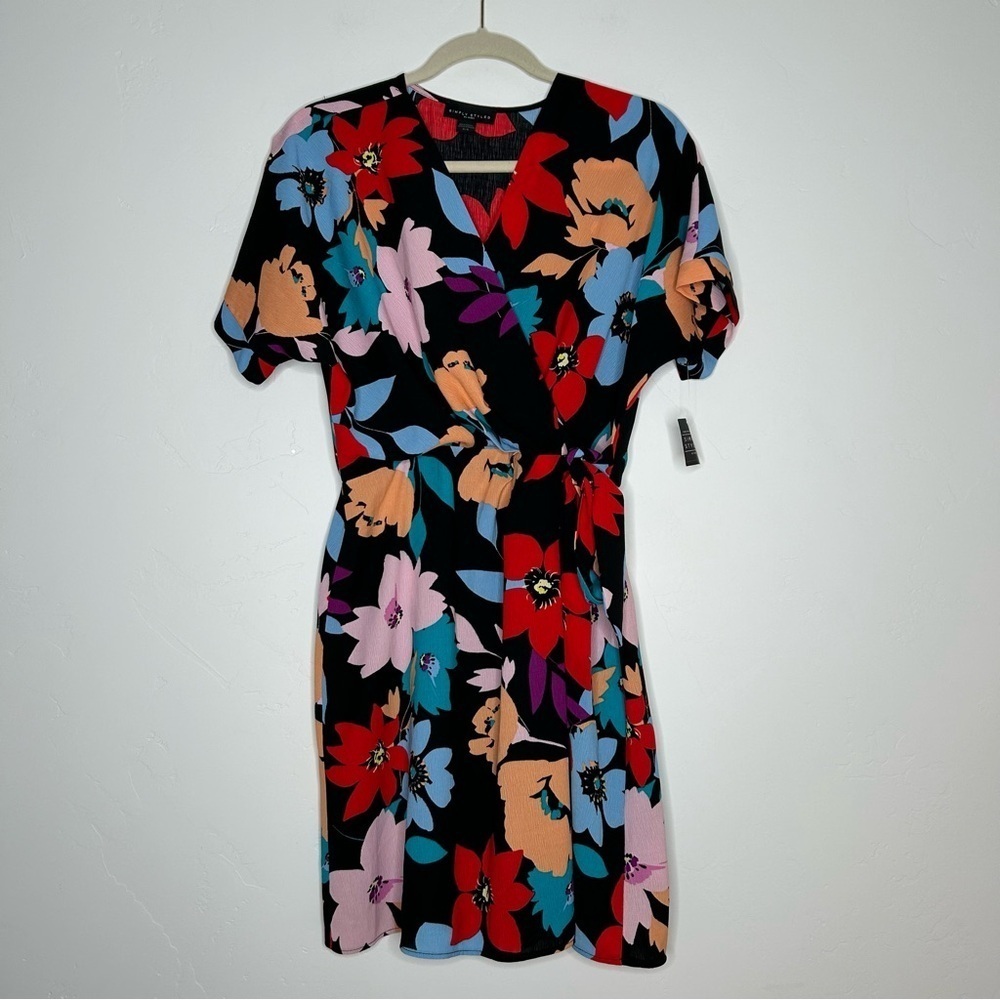 NWT Simply Styled Floral Mini Dress Faux Wrap Size Medium Office Art to‎ Wear
